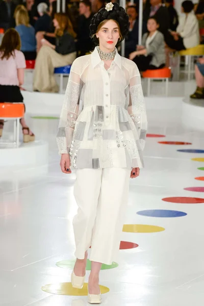 Look 70